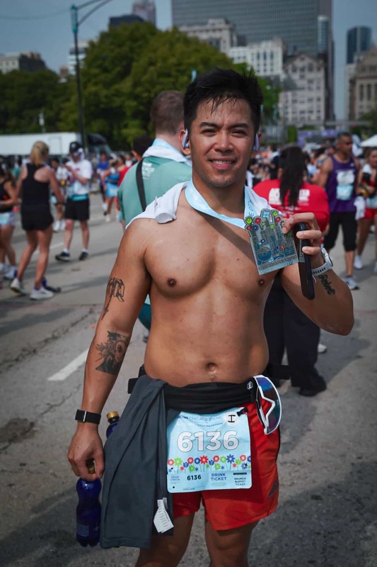 Ralph running past the Chicago skyline